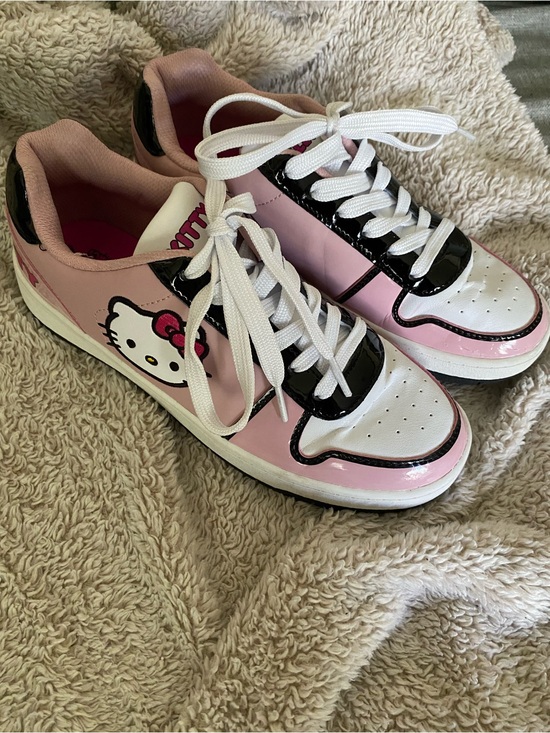 Hello Kitty Shoes - Hello Kitty Pink and White Casual Sneakers